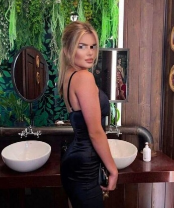 У меня есть множество возможностей, чтобы сделать твои фантазии реальностью. Мои услуги - это настоящий наслаждающий массаж, горячий стриптиз, эротический танец. Я знаю, как подарить тебе незабываемые моменты блаженства и удовольствия. Не веришь мне? Посмотри на мои фото и прочитай отзывы о моей работе. Доверься моим магическим рукам и страстным губам. Обещаю, что ты не пожалеешь о нашей встрече. Жду тебя в Москве, чтобы подарить тебе незабываемые мгновения страсти и наслаждения. 🔥🌹🌟 12597, 28 лет